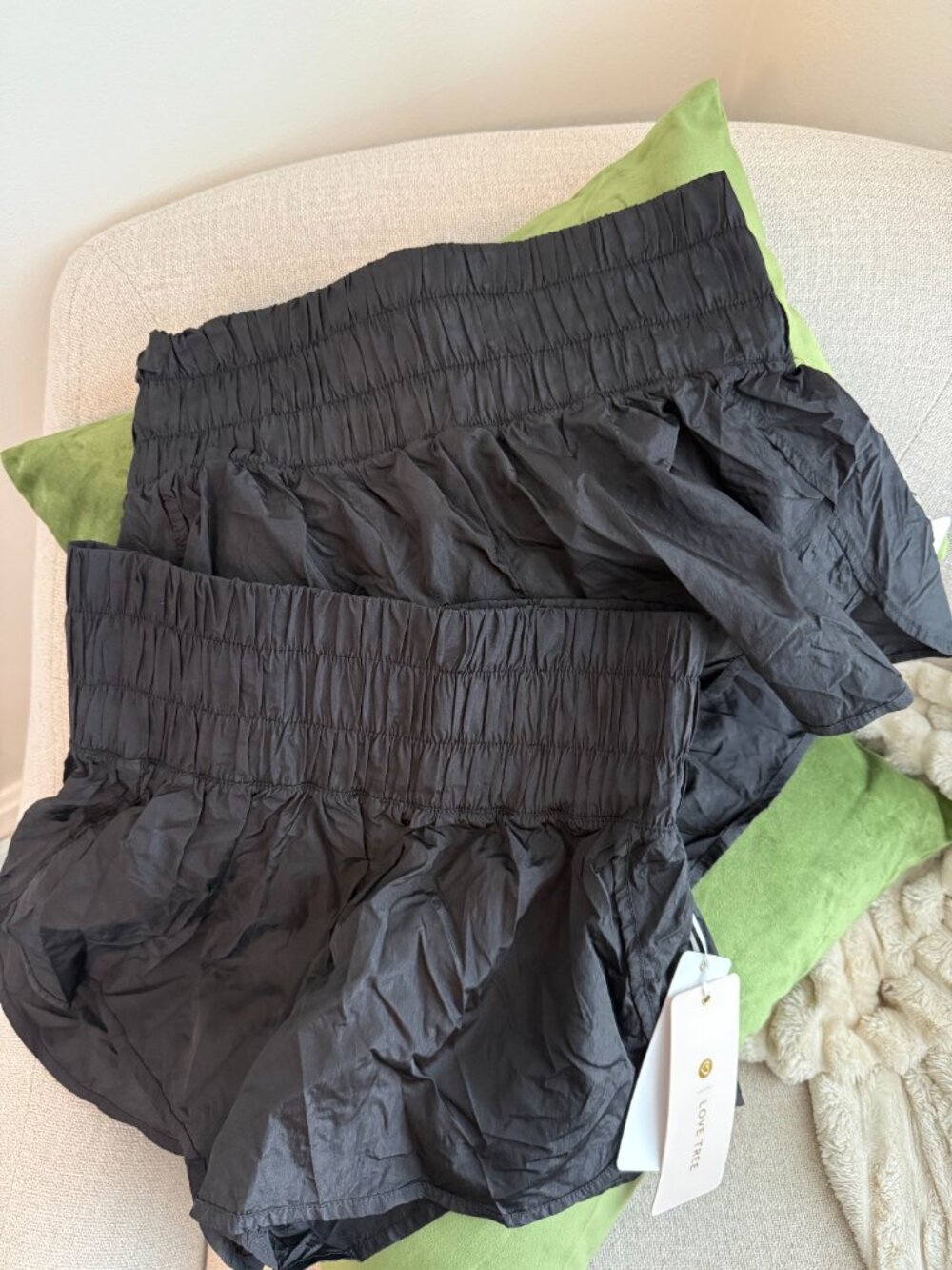 Love Tree, NWT, Black Shorts Size Small (2 items)